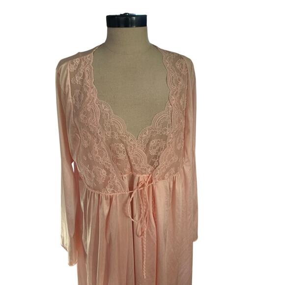 Vintage Gilead Women's Pink peach Robe and Gown Dress lingerie Size Medium - Picture 2 of 11